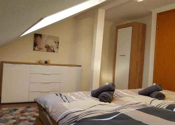 Schraege Nummer In Neheim - Balkon, Wlan & Zentral Lejlighed *